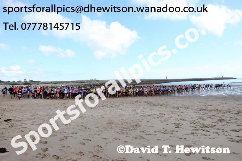 Pier to Pier Race, South Shields to Roker, Sunderland. Photo: David T. Hewitson/Sports for All Pics